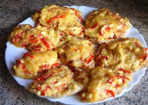 Обалденная курочка по Шубой с сыром и помидорами. 01