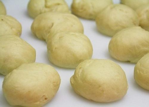 Чесночные булочки.  Игредиенты: 02