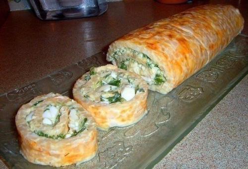 Нежный рулет для любителей кальмаров.