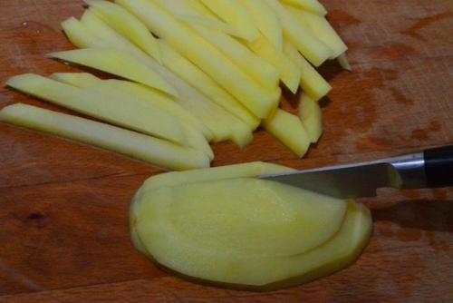 Жареная картошка.  Ингредиенты: 01