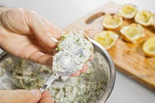 Вкусная фаршированная картошечка? 07