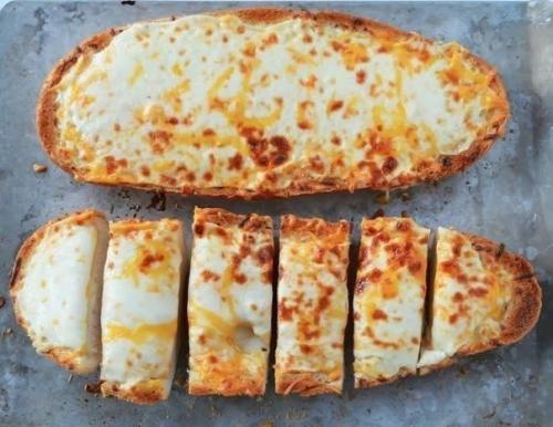 Чесночный хлеб с сыром. 06