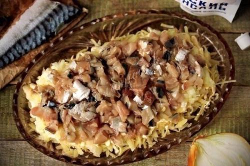 Салат Скумбрия под Шубой. 02