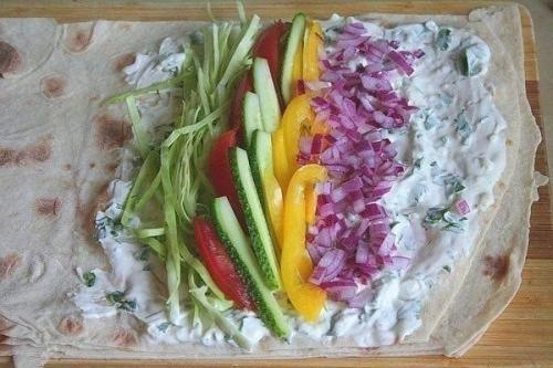 Домашняя шаурма.  Ингредиенты: 04