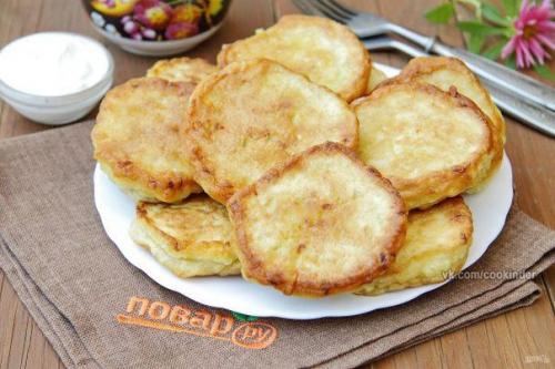 Оладьи из кабачков на молоке.

