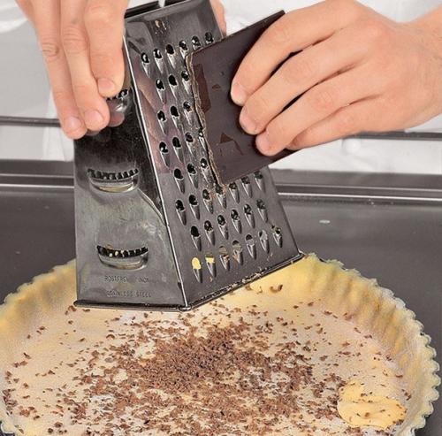 Пирог с грушами и шоколадом. 05