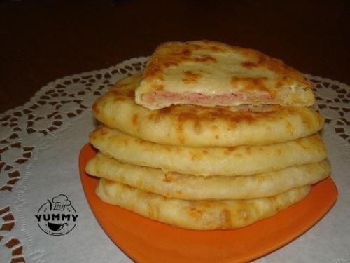Вкуснейшие сырные лепешки за 15 минут.

