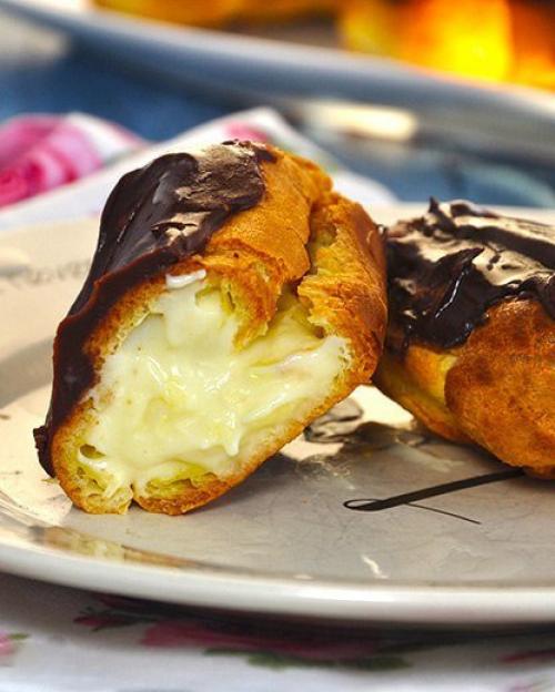 Эклеры с заварным кремом. Эклеры с заварным кремом.