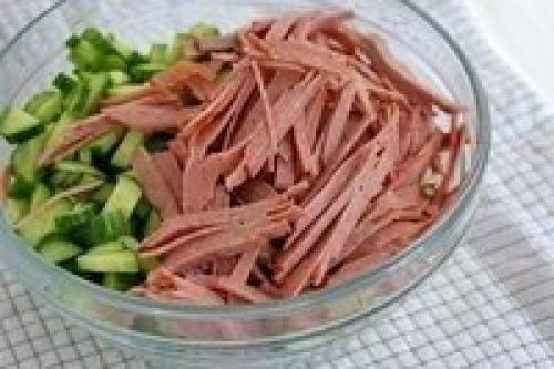 Полезная и легкая кабачковая икра: хороший вариант для перекуса?   Ингредиенты:   Кабачки 1500 г?  Морковь 300 г?  Помидоры красные 400 г? 03