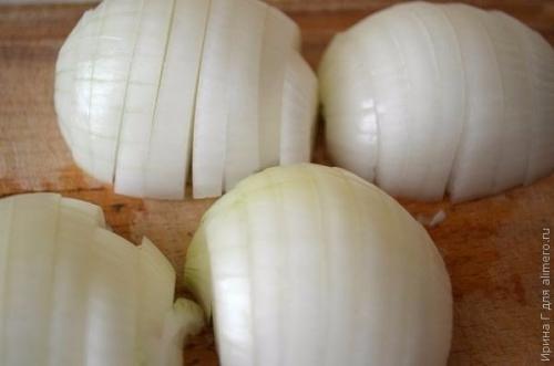 Маринованная скумбрия с луком и морковью. 03