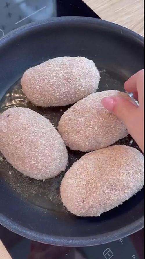 Очень аппетитные и нежные котлетки. 06