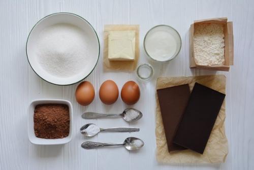 Ванильный кекс с влажной шоколадной начинкой. 01