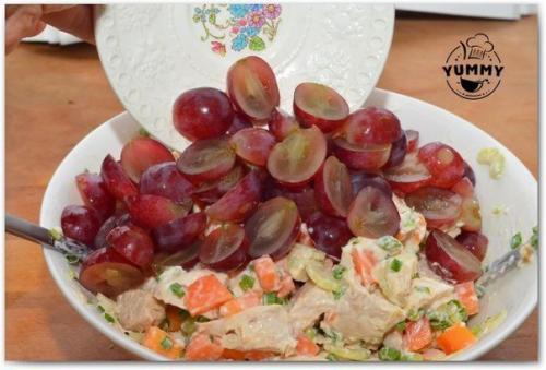 Куриный салат с виноградом. 04