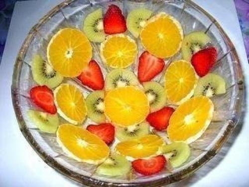 Фруктово - бисквитный тортик? 03