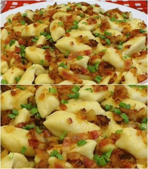 Ленивые каpтофельные ваpеники с зажаркой.
