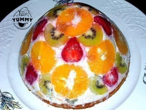 Фруктово - бисквитный тортик?