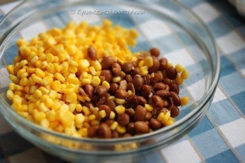 Салат с курицей и кукурузой. 02