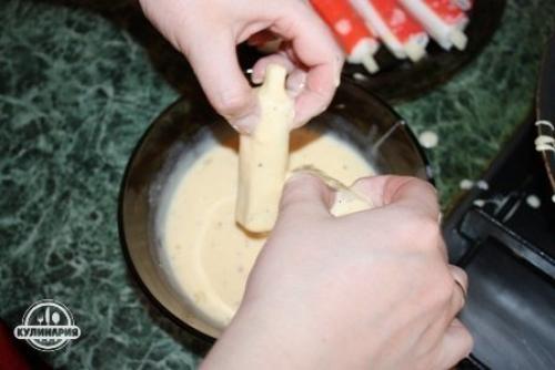 Крабовые палочки в кляре с сыром. 05