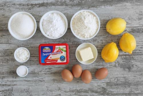 Лимонные пирожные с сырной глазурью.