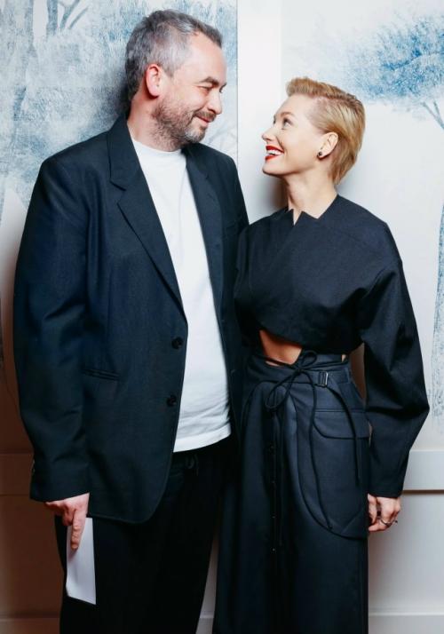 38-Летняя актриса Наталья Земцова начала новые отношения с 40-летним продюсером Ильей бурецом.  