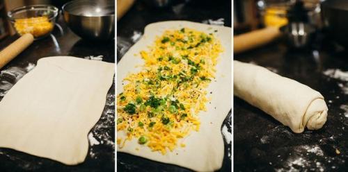 Скрученный домашний хлеб с сыром изеленью. 03