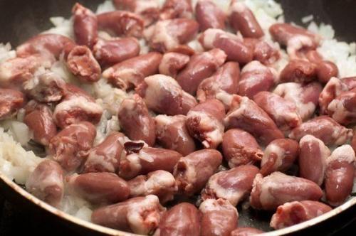 Куриные сердечки, тушеные в сметане. 02