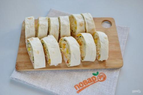 Крабовый салат в лаваше. 06