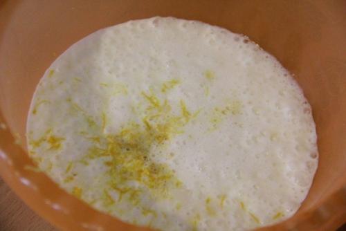 Оладьи на кефире без яиц. Пышные оладьи на кефире без яиц.