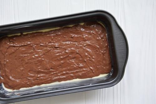 Ванильный кекс с влажной шоколадной начинкой. 06