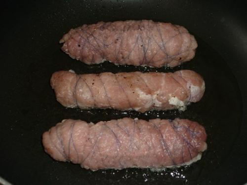 Мясные рулетики.  Ингредиенты: 05