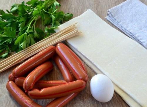 Сосиски в тесте на шпажках? 01