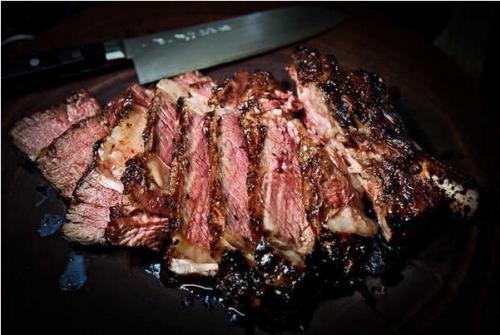 Стейк по - кобвойски в соусе терияки.