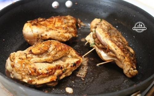 Курица фаршированная грибами и сыром. 03