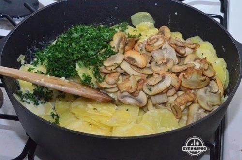 Картошка с грибами в сливках. 08