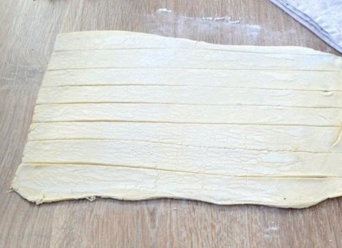 Сосиски в тесте на шпажках? 02