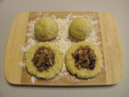 Зразы картофельные с грибами. 04
