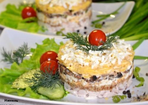 Салатик с грибами.