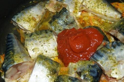 Рецепт скумбрии, тушеной с морковью и луком. 04