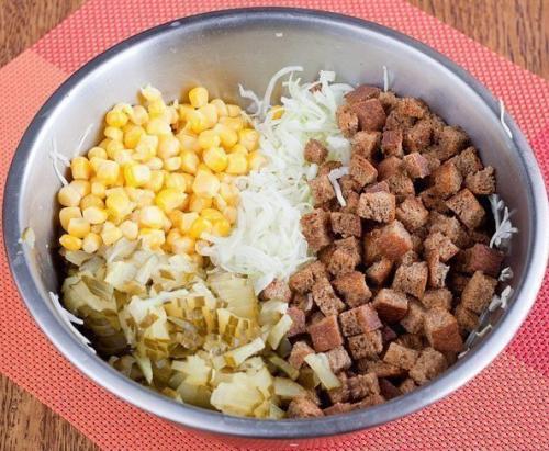 Салат с сухариками. 04 Салат с сухариками. 04