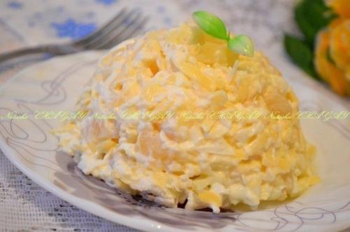 Салат с ананасами, сыром и чесноком от Наташи чагай. 04