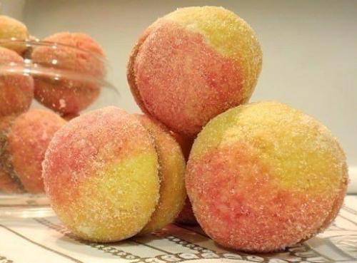 Своих домочадцев свежими персиками в любое время года удивите!