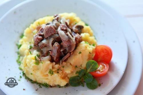 Бефстроганов.  Ингредиенты:  На 4-6 порций.