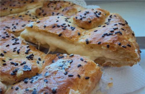 Сырная лепешка на творожном тесте - вкусная нежная ароматная сырная.
