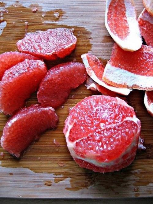 Салат с авокадо, креветками и грейпфрутом. 02