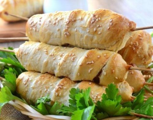 Сосиски в тесте на шпажках? 05