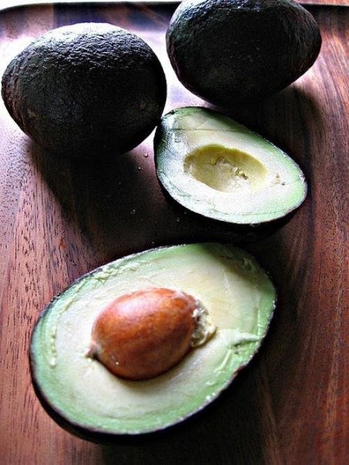 Салат с авокадо, креветками и грейпфрутом. 03