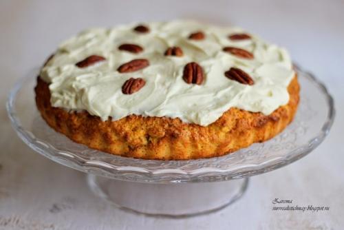 Морковный торт с орехом пекан.