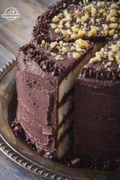 Торт банановый. Банановый торт с шоколадной глазурью.