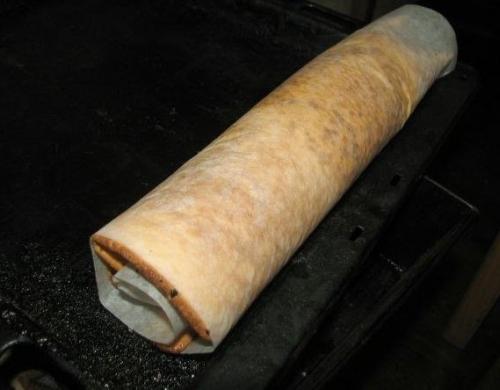 Бисквитный рулет с малиной. 04