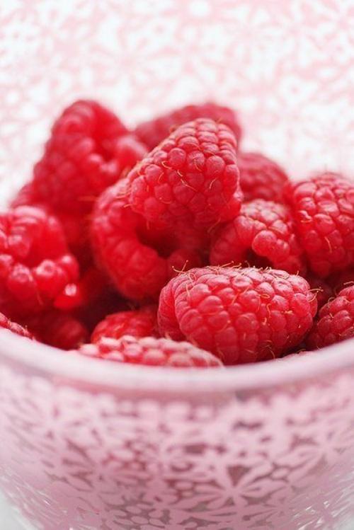 Вкуснейший шоколадно - ягодный торт. 03